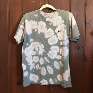 3 for $20🌞 Reebok tie dye T-shirt